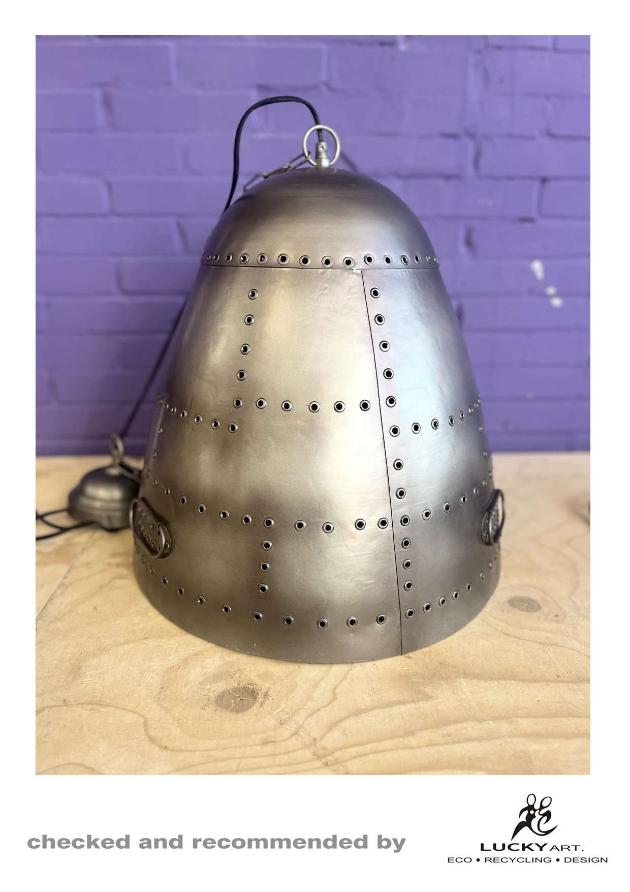 Duża, metalowa lampa wisząca Steampunk. Lampa stalowa