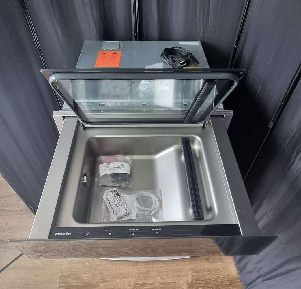 Szuflada do pakowania próżniowego Miele EVS 7010, Push2Open