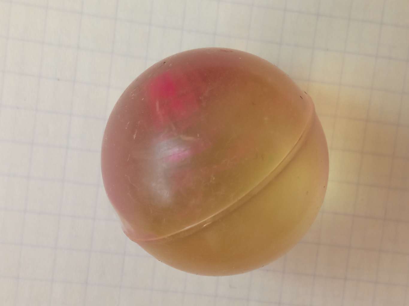 Piłka kauczukowa 3 cm przezroczysta różowa do odbijania